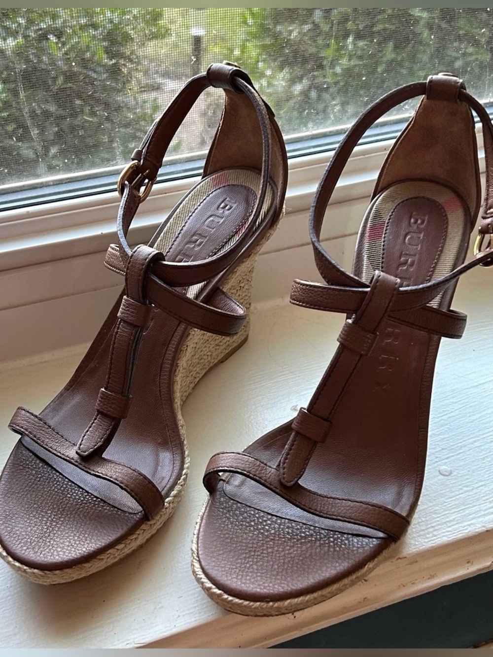 Burberry Brown Leather And Rope
Espadrille Wedge Sandals House Check
